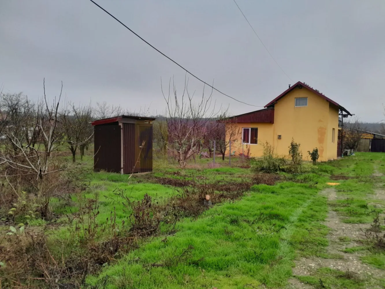 BARCANESTI - casa +curte+teren 16k mp - Compania Apulum94 are placerea sa va aduca in atentie spre achizitie o proprietate frumoasa si generoasa ca spatiu, pozitionata langa drumul judetean ce traverseaza localitatea Barcanesti din jud. Ialomita..

Pentru relatii si / sau stabilire intalnire pentru vizionare obiectiv astept mesajele dvs cu maxim interes.

Aurelian Popescu
Agent imobiliar 
Apulum94 - Un partener de cursa lunga!