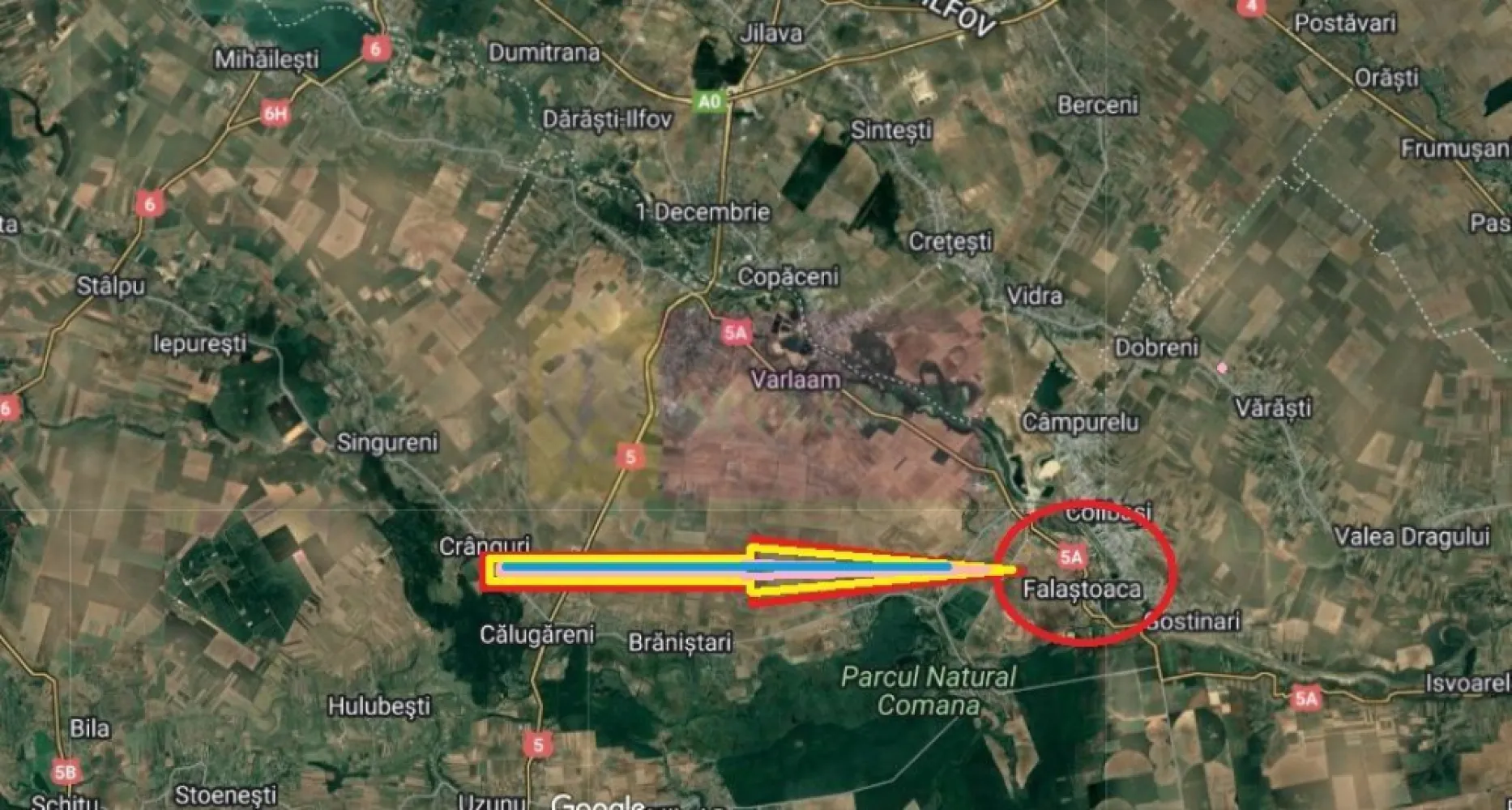 Hală producție Ambalaje Carton și casă locuibilă la 25km de București - Vă propunem spre cumpărare o proprietate în județul Giurgiu, în localitatea Falaștoaca, la 25 de km de București pe drumul spre Parcul Natural Comana. Proprietatea este se desfășoară pe o suprafață totală de teren de 3200 mp, teren care are un front stradal de aproximativ 20ml la Șoseaua Principală și se bucură de racord la utilități, curent electric, curent trifazic, pentru apă există o fântână, există și o fosă septică iar încălzirea se realizează electric sau pe lemn. Proprietatea are fucțiune atât pentru locuit cât și pentru producție fiind formată atât dintr-o casă tip vagon cu 6 încăperi cât și dintr-o hală de 300mp utili, open space în care sunt mai multe utilaje folosite pentru producție de ambalaje din carton, avem astfel : Masina de taiat si biguit carton ondulat; Masina de tipar flexo-slotter (in 2 culori) ; Masina de stantat (tip portofel 1300mm); Capsator cu banda lata;Presa de balotat deseuri; Masina flexografica de imprimat pungi de hartie (4 culori); Masina de lipit pungi de hartie;Masina de legat cu banda; Stanta rol 1500x3200 Masina de slituit și o Autoutilitara de 3.5t. Toate activele sunt pe societate iar societatea este pe profit cu active care sunt estimate la o valoare de 180.000 de euro și cu o cifră de afaceri de aproximativ 100.000 de euro. Afacerea merge și are potențial de creștere. Actualul proprietar va pune la dispoziție suportul necesar și vă va facilita accesul la furnizori și clienții actuali. Proprietatea din punct de vedere imobiliar are o valoare de piață bună la care se adaugă activele firmei care funcționează și hala de producție, totul la un preț total care să vă atragă în localitate. Pentru mai multe detalii și programarea de vizionări nu ezitați să mă contactați, Daniel, Apulum94.