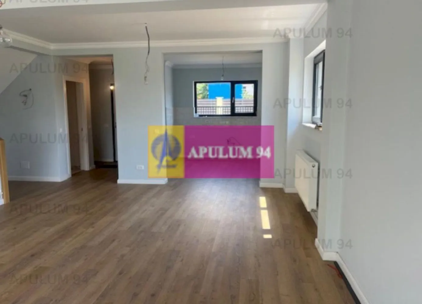 Vila tip duplex Otopeni- Odai- Matei Basarab. - Compania imobiliara Apulum 94 va propune o vila tip duplex situata in Otopeni, zona Odai- str Matei Basarab. 
Zona este foarte dezvoltata, strada este retrasa fata de un drum principal, este foarte linistita si civilizata. 
Vila este P+1+M, este racordata la toate utilitatile. Constructie este din caramida, cu atalpi de beton, are placi de beton intre nivele. Este izolata pe exterior.
Este finisata in totalitate la interior, cu marmura pe scari, termopan din aluminiu, parchet din lemn, usi interioare de foarte buna calitate, gresie, faianta, calorifere, centrala termica pe gaze, obiecte sanitare si electrice montate. 
Casa este foarte bine impartita si anume:
-la parter un living, bucatarie, 1 baie, spatiu de depozitare sub scara, terasa.
-la etaj- un dormitor matrimonial cu baie proprie, 2 dormitoare + 1 baie, un balcon
- mansarda open space are instalatiile trase si se poate monta 1 baie cat si o bucatarie 
Pentru vizionare si mai multe detalii nu ezitati sa ma contactati pe nr 0733683446- Laura Ionescu.