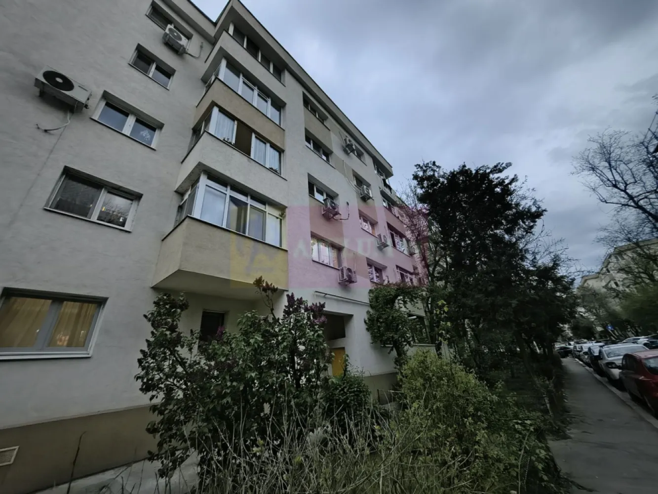 Apartament 3 camere Decomandat Mobilat Complet Colentina- Maior Băcilă