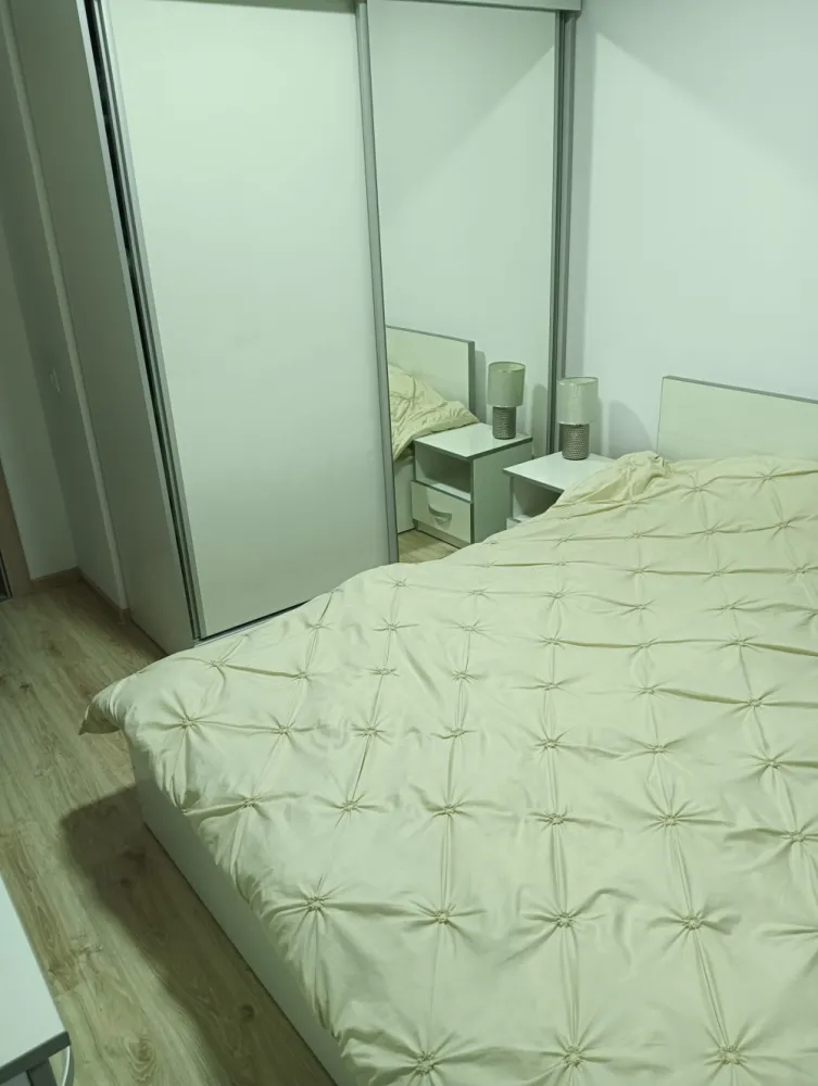 Apartament de vanzare sect 5 sos salaj
