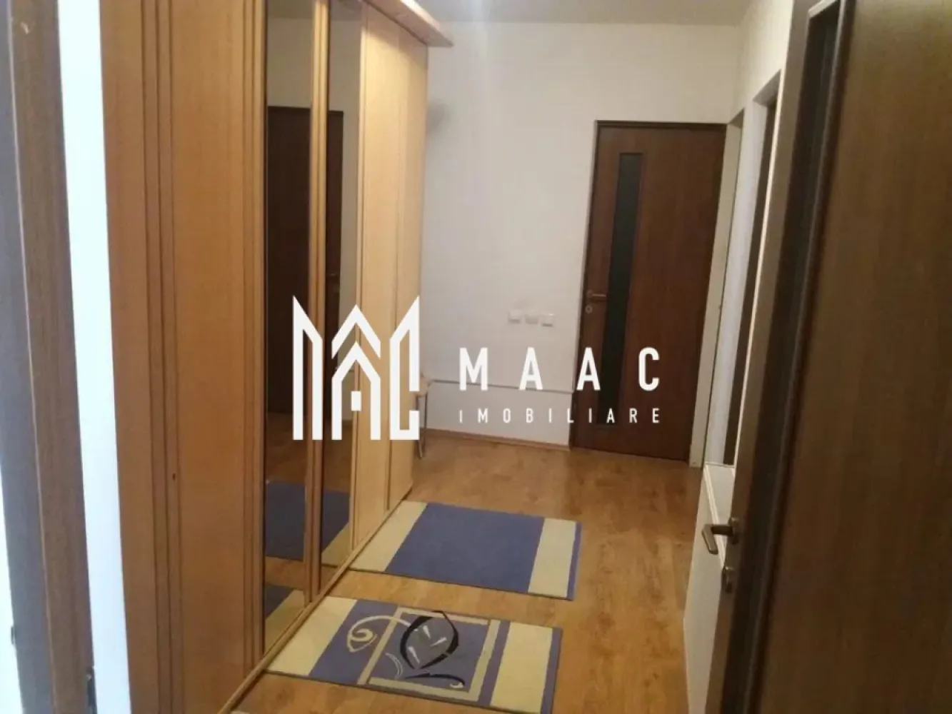 Apartament 3 camere | Parter | 3 balcoane | 100MP | Turnisor - MAAC Imobiliare vă prezintă un apartament cu 3 camere, situat la parter înalt, într-o vilă, în cartierul Turnișor, într-o zonă exclusiv de case, cu acces rapid către Șoseaua Alba Iulia.

Caracteristici:
Apartament cu 3 camere la vilă
Suprafață utilă: 108 mp
Parter înalt
An construcție: 2011
Posibilitate de recompartimentare

Compartimentare:
Living de aproximativ 30 mp
2 dormitoare 
Bucătărie deschisă
Baie mare cu cadă
2 holuri
3 balcoane, câte unul pentru fiecare cameră

Spații auxiliare și beneficii:
Pivniță de 29 mp, ideală pentru depozitare 
Curte comună
Acces auto facil
Loc de parcare în curte

Dotări:
Apartamentul se vinde complet mobilat și utilat
Spații bine proporționate, luminoase și aerisite.

Localizare și facilități în zonă:
Stația de autobuz cu legături către toate zonele orașului
În apropiere supermarketuri, școală și grădiniță
Acces rapid către zona industrială.

Pentru mai multe detalii precizati telefonic ca ati vazut anuntul cu ID: CP2861169