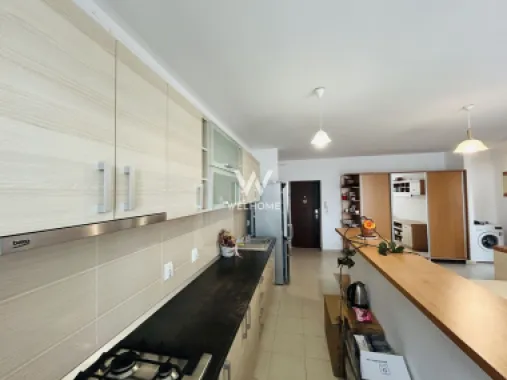 Apartament mobilat, etaj 2, loc de parcare - 48 mp + balcon -