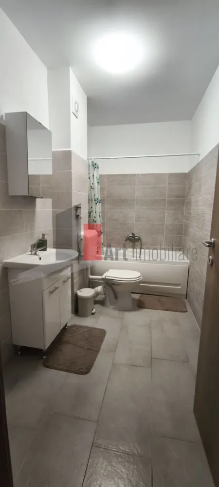 Ap 2 camere mobilat utilat Popesti L - Se inchiriaza ap 2 cam, et 5, bloc cu lift, mobilat utilat nou, cu loc de parcare, in Popesti -Leordeni.
Pretul chiriei este de 450 euro si se va plati 1 luna in avans si 1 luna garantie.
Apartamentul este in perfecta stare, curat, mobilat complet si utilat cu tv, masina de spalat, frigider cu congelator, aragaz, dulapuri etc.
