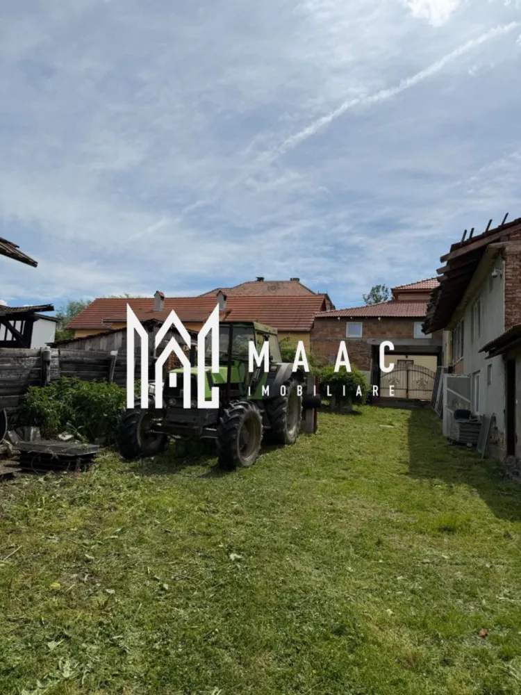 FERMA FUNCTIONALA CU UTILAJE I TAPU I SIBIU - MAAC Imobiliare va ofera spre vanzare o fermă functionala in Comuna Tapu, Judetul Sibiu.
OFERTA 1 
Se vinde proprietate cu 355mp,244mp curte,144mp hală, 3 garaje 75mp,chimniță 35mp,25mp atelier,2500mp grădină 150.000€ NEGOCIABIL 
OFERTA 2
Proprietatea cu toate menționate mai sus împreună cu 2 tractoare (John Deer,Deutz Fahr) plus unelte agricole plus teren agricol 4ha 190.000€ NEGOCIABIL 
Pentru mai multe detalii precizati telefonic ca ati vazut anuntul cu ID CP3093866