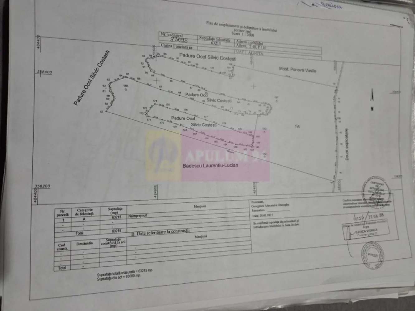 9,4 ha teren lângă DEx12 Pitești | 2,85 €/mp | loturi sau pachet - Teren agricol situat în Albota, in apropiere de Drumul Expres Craiova–Pitești (DEx12).
Proprietatea este formată din două terenuri extravilane cu cărți funciare separate. Se pot cumpăra individual sau împreună.
Suprafață totală disponibilă
94.227 mp (aprox. 9,4 ha)

Structura proprietății :

Teren 1
62.596 mp
Preț: 2,95 €/mp
Preț total: 184.650 €

Teren 2
31.631 mp
Preț: 3,10 €/mp
Preț total: 98.056 €

Achiziție pachet integral
94.227 mp
Preț: 2,85 €/mp
Preț total: 268.500 €

Date tehnice :

- teren extravilan
- categorie folosință: arabil
- acces din drum de exploatare
- cărți funciare individuale
- fără sarcini în cartea funciară

Localizare :

Proprietatea se află în zona agricolă a comunei Albota, cu acces rapid către Pitești și în imediata apropiere a Drumul Expres Craiova–Pitești (DEx12).
Ruta fizică de la DEx12 la terenuri e următoarea:DEx12 → Nod rutier Albota/Podu Broșteni → DN65 sau DN65A (drumuri naționale, acces garantat) → drum comunal sau DJ 703A prin zona Cerbu → drum de exploatare (De) pe latura estică → terenuri CF 5120 + CF 13199
Terenul beneficiază de acces garantat printr-un drum de exploatare agricolă aflat în proprietatea statului, marcat ca atare în planul cadastral. Racordarea la Drumul Expres Craiova–Pitești (DEx12), în imediata vecinătate, este posibilă prin procedura legală CNAIR, la inițiativa cumpărătorului, în funcție de destinația aleasă.

Loturile de teren se pot vinde individual sau împreună.
Documentația cadastrală completă este disponibilă pentru verificare.