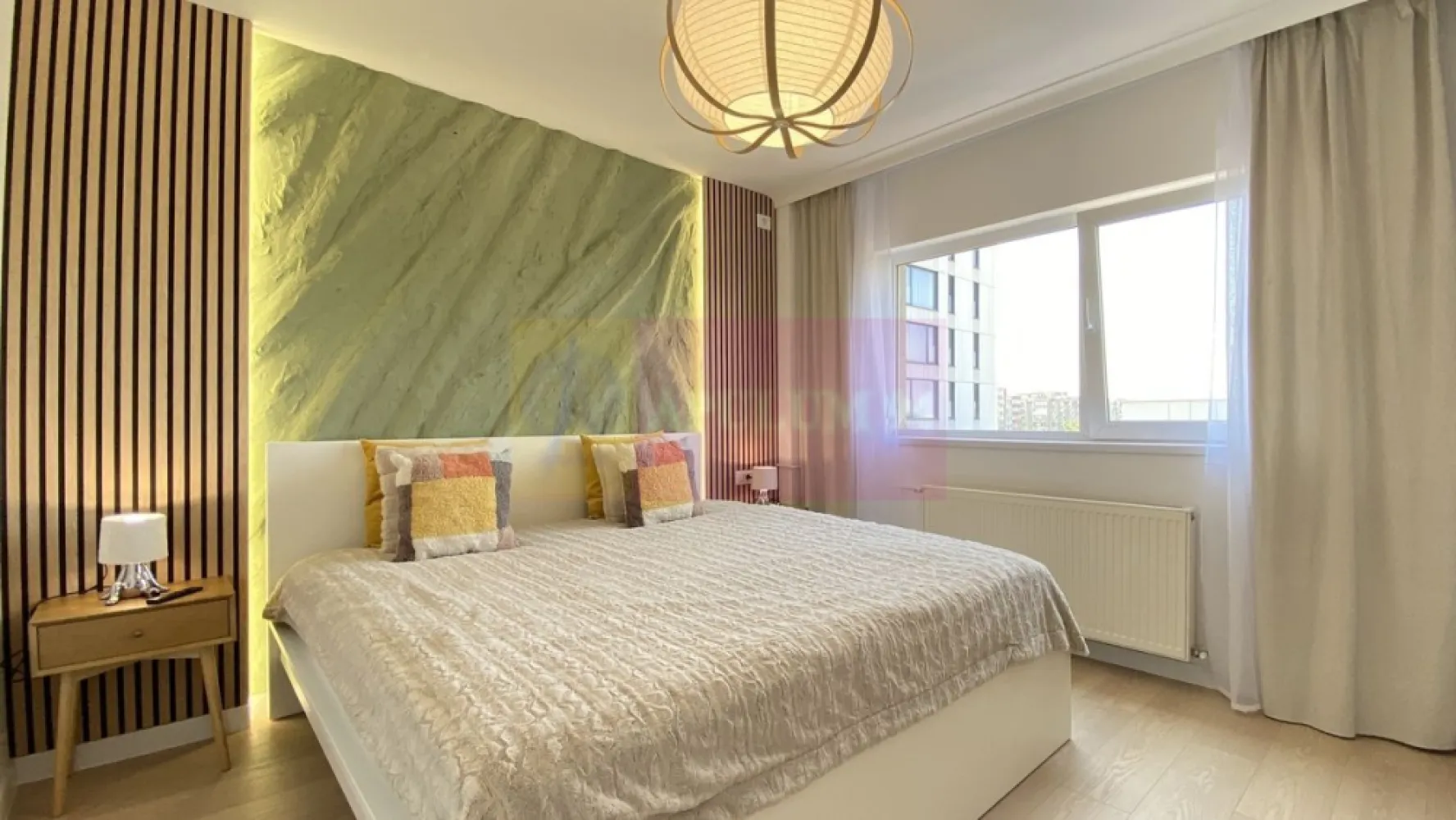 PANDURI-13 SEPTEMBRIE Apartament FINISAJE PREMIUM - Agentia Imobiliara Apulum 94, va ofera spre vanzare
Apartament cochet,complet renovat si utilat langa hotel Mariott.
Nelocuit de la renovare...totul nou!
Beneficiaza de renovare TOP
Acesta este bine conectat la metrou si mijloacele de transport in comun