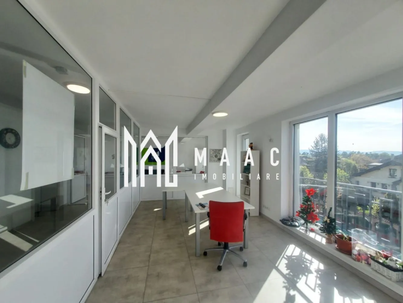 Spatiu de birouri | 250MPU | Loc de parcare | Calea Dumbravi - MAAC Imobiliare vă propune spre închiriere un spațiu de birouri, situat în zona de Calea Dumbrăvii, una dintre cele mai accesibile și bine cotate zone pentru activități de business din Sibiu.

Spațiul are o suprafață utilă de 250 mp și este compartimentat eficient, oferind un mediu de lucru practic și funcțional.

Caracteristici
Suprafață utilă: 250 mp
Compartimentare eficientă pentru activitate de birou
Grup sanitar
Spațiu potrivit pentru diverse domenii de activitate
Opțiuni suplimentare
Se poate închiria și câte un nivel separat, în funcție de necesități
Avantaje
Zonă excelentă – Calea Dumbrăvii
Acces facil către principalele puncte de interes ale orașului
Flexibilitate în alegerea suprafeței
Spațiu adaptabil pentru mai multe tipuri de business
De mentionat este ca saptiu se va preda nemobilat 

Preț:1600/lună

📞 Pentru mai multe detalii și programarea unei vizionări, vă rugăm să ne contactați menționând ID: CP3057531