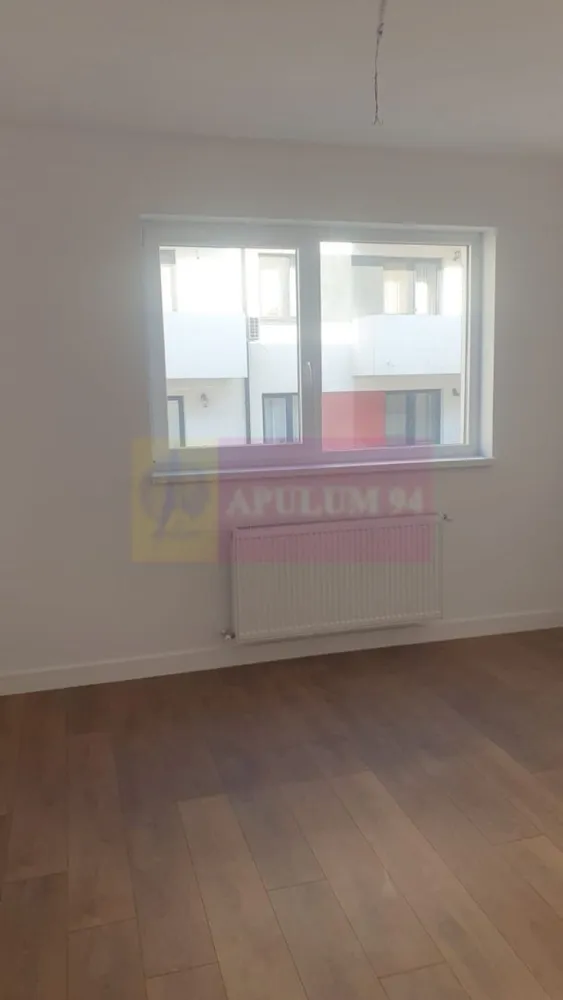 Apartament 2 camere finisaje lux, Complex Avangard - Agentia imobiliara Apulum 94 
Vă ofera spre vânzare un apartament finisat premium, situat într-un imobil modern cu regim de înălțime P+6E+7 retras.
Apartamentul este poziționat la etajul 5 din 7, are vedere spre Nord, beneficiază de lumină naturală echilibrată și se predă la cheie, cu predare imediată, fiind ideala atât pentru locuire, cât și pentru investiție.
✨Finisaje și dotări:
🔑Ușă de intrare Megadoor, lățime 100 cm – siguranță și design premium.
🚪Uși interioare PINUM, finisaj modern.
🪟Tâmplărie exterioară Salamander – 5 camere, izolație termică și fonică superioară
🚰🛁Bucătărie și baie placate cu marmură, echipate cu spoturi de iluminat încastrate
🚿Obiecte sanitare KOLO
🚿Baterii GROHE
🪵Parchet EGGER, 8 mm, trafic intens, durabil și elegant
🔥Centrală termică proprie pe gaz IMMERGAS
Utilități:
Apartamentul este conectat la toți furnizorii de utilități:
🔥gaz
energie electrică
apă – Apanova
canalizare – rețeaua orașului🔥