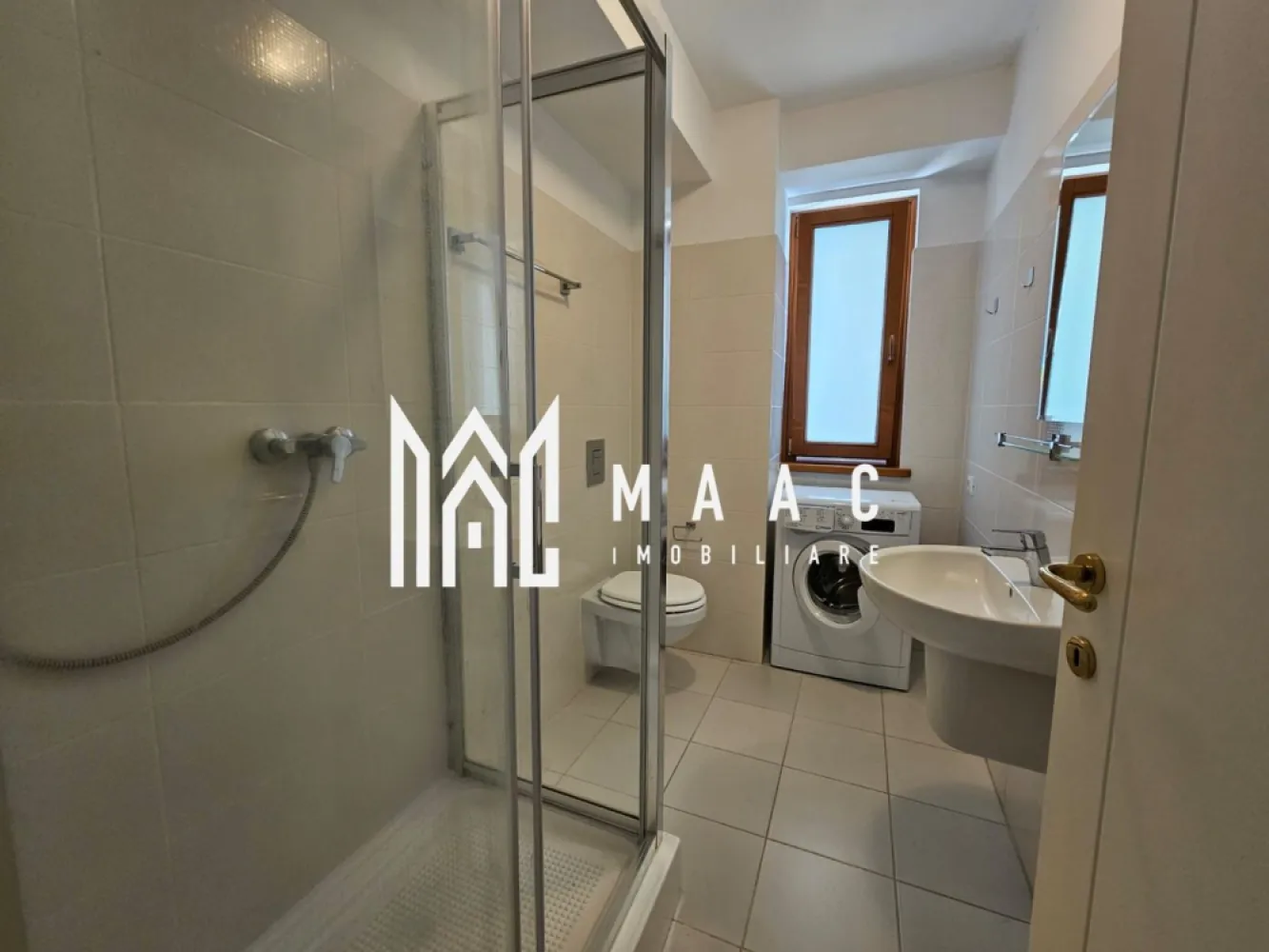 Apartament 3 camere I 2 bai I Garaj I Calea Dumbravi