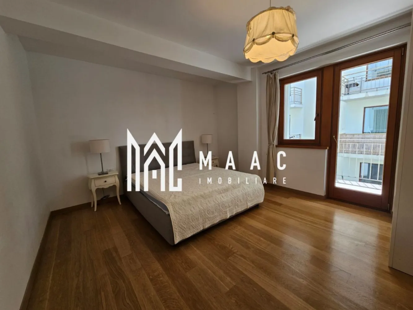 Apartament 3 camere I 2 bai I Garaj I Calea Dumbravi