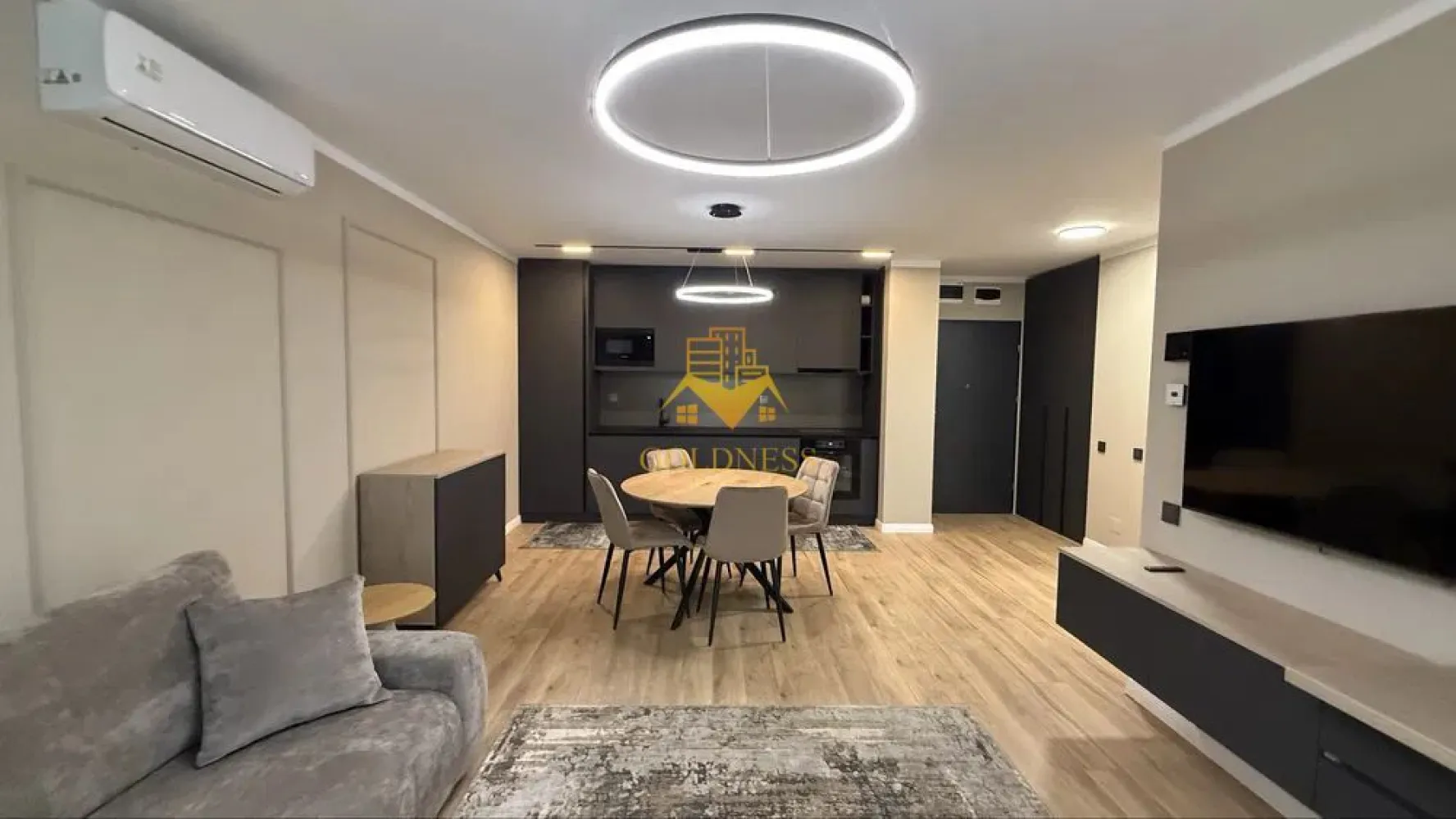 2 camere, modern, garaj, bloc nou, Marasti, The Nest, zona The Office - GOLDNESS Imobiliare vă propune spre închiriere un apartament cu 2 camere complet mobilat și utilat, la etajul 2 într-un imobil de 7 etaje, în cartierul Marasti. Apartamentul este compartimentat astfel:
- dormitor cu pat matrimonial, dressing, noptiere
- living cu bucatarie open-space complet utilată, canapea, loc de servit masa
- baie cu cabina de dus, calorifer port prosop inox și dulap pentru depozitare.
- terasa de 8 mp.

Imobilul este dotat cu toate cele necesare- centrală proprie, mașină de spălat haine, frigider, plită electrică, hotă, TV, etc.
Se află în apropierea stațiilor de transport în comun, magazine, restaurante, spații verzi, farmacii, etc.
Dispune de parcare subterana inclusa in pret!

Dacă sunteți interesați de acest apartament și doriți să îl vizionați, dar și pentru alte oferte sau detalii nu ezitați să ne contactați telefonic sau prin e-mail - goldnessimobiliare@gmail.com. Vă stăm la dispoziție!