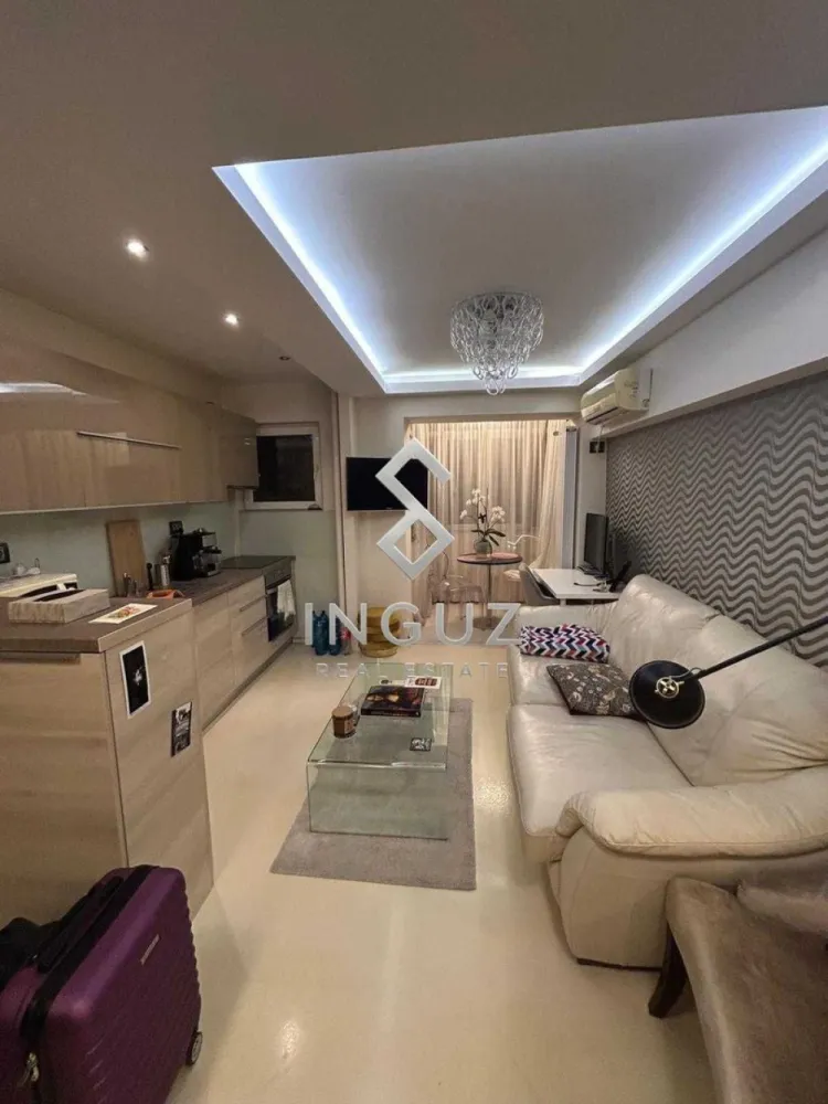 Apartament 2 camere de închiriat – Floreasca, București - Apartament 2 camere de închiriat – Floreasca, București ⬇️ العربية ⬇️
480 € / lună | 47 mp | etaj 1

Apartament cochet și modern de 2 camere, situat în una dintre cele mai verzi și exclusiviste zone din București – Floreasca.
Complet mobilat și utilat, amenajat inteligent pentru confort și funcționalitate de zi cu zi.

• 47 mp
• Etaj 1
• Living luminos
• Dormitor confortabil
• Mobilat și utilat complet
• Dressinguri și spații generoase de depozitare
• Bucătărie complet echipată
• Aer condiționat
• Geamuri termopan
• Zonă liniștită și verde

Locație excelentă, aproape de restaurante, cafenele, magazine și mijloace de transport.
Pentru mai multe detalii sau vizionare, vă rugăm să ne contactați.

شقة غرفتين للإيجار – فلوريسكا، بوخارست
480 € / شهر | 47 متر مربع | الطابق 1

شقة مميزة وحديثة مكونة من غرفتين، تقع في واحدة من أرقى وأكثر المناطق خضرة في بوخارست – فلوريسكا.
الشقة مفروشة ومجهزة بالكامل، وتم تصميمها بشكل عملي ومريح للحياة اليومية.

• 47 متر مربع
• الطابق 1
• غرفة معيشة مشرقة
• غرفة نوم مريحة
• مفروشة ومجهزة بالكامل
• مساحات تخزين واسعة
• مطبخ مجهز بالكامل
• تكييف هواء
• نوافذ عازلة
• منطقة هادئة وخضراء

موقع ممتاز قريب من المطاعم والمقاهي والمحلات ووسائل النقل.
للمزيد من التفاصيل أو لتحديد موعد للمعاينة، يرجى التواصل معنا.