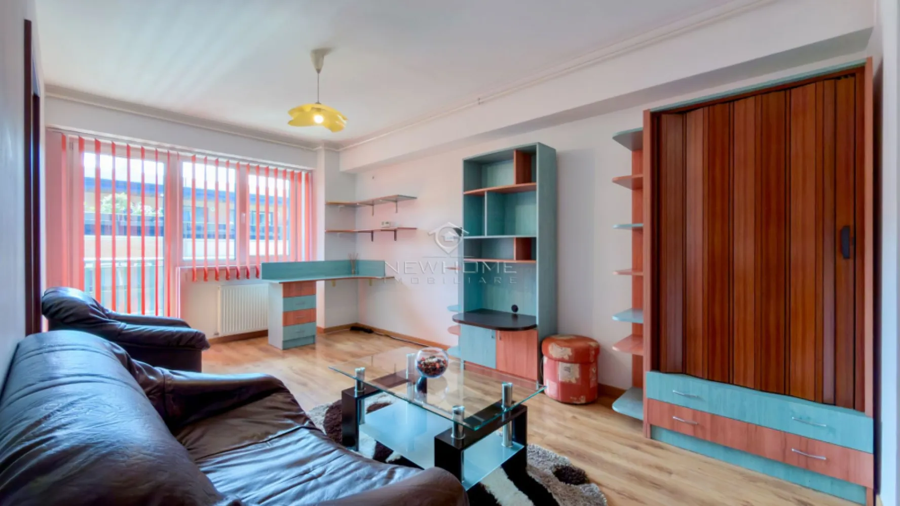 Apartament de vanzare 1 camera, zona Iulius Mall, FSEGA - NewHOME Imobiliare ofera in EXCLUSIVITATE spre vanzare apartament modern cu 1 camera, situat in cartierul Gheorgheni, zona Iulius Mall. Apartamentul este amplasat la etajul 6 din 8, intr un imobil construit in anul 2015. Apartamentul dispune de suprafata utila de 39 mp. + 7 mp. balcon. Se vinde complet utilat si mobilat, dotat cu centrala termica proprie. Avand in vedere poziția si avantajele zonei este de mare interes, datorita pozitionarii fiind in apropiere de centrul comercial Iulius Mall, Business centre, facultatea FSEGA, Porsche Engineering, Iulius Park, lacul Gheorgheni, baza Sportiva, etc. Pentru mai multe informatii si pentru a programa o vizionare, contactati-ne cu incredere!