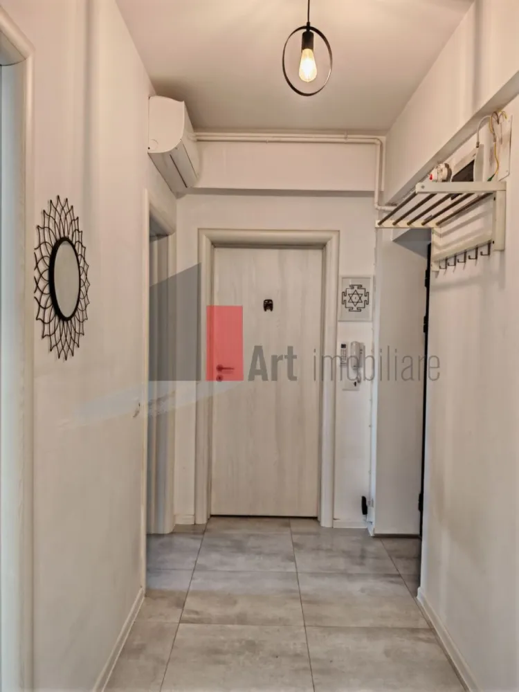 Apartament cu 2 camere de vanzare -Pacii-cu centrala-mobilat si utilat