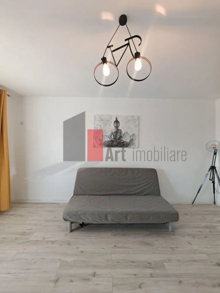 Apartament cu 2 camere de vanzare -Pacii-cu centrala-mobilat si utilat