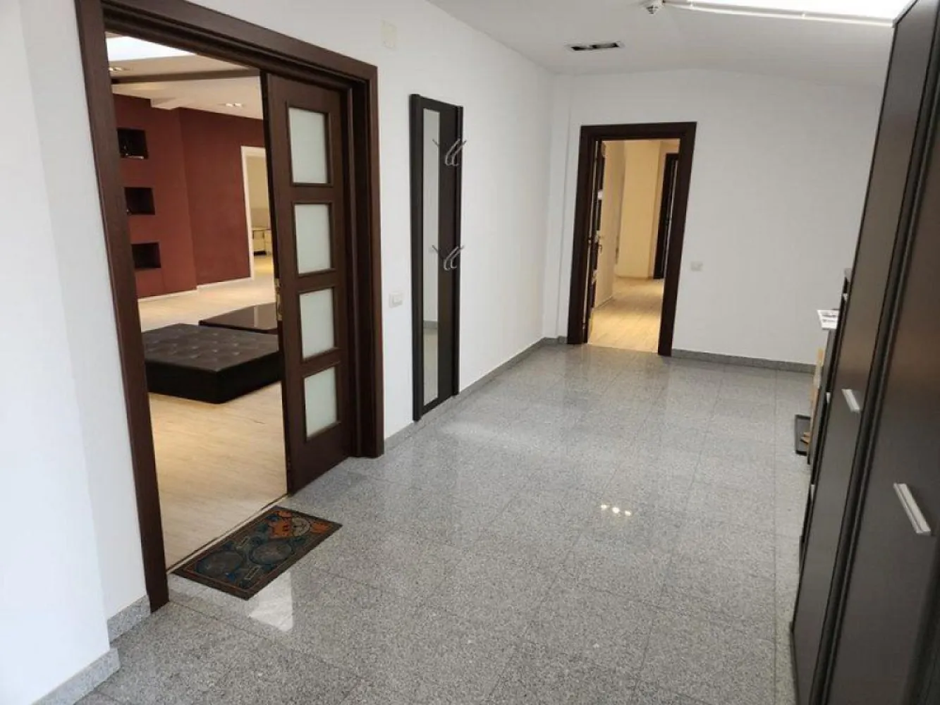 Pantelimon Gara Catelu birouri 200-400 mp - K Imobiliare propune in zona Pantelimon Gara Catelu spatiu de birouri 200-400 mp , imobil nou , etaj 2 , incalzire centrala . 2 grupuri sanitare , 2 bucatarii . 4 locuri de parcare .
pretvanzare: 0
monedavanzare: EUR
pretvanzaremp: 0
monedavanzaremp: EUR
pretinchiriere: 1650
monedainchiriere: EUR
monedainchiriereunitar: EUR
