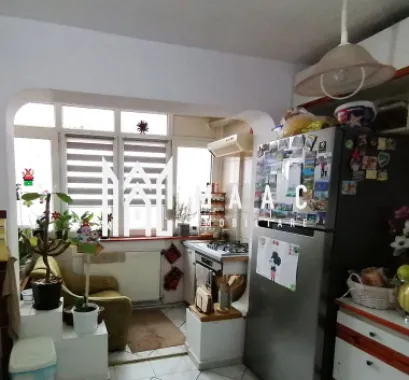 Apartament 3 camere I Decomandat I Zona Vasile Aaron