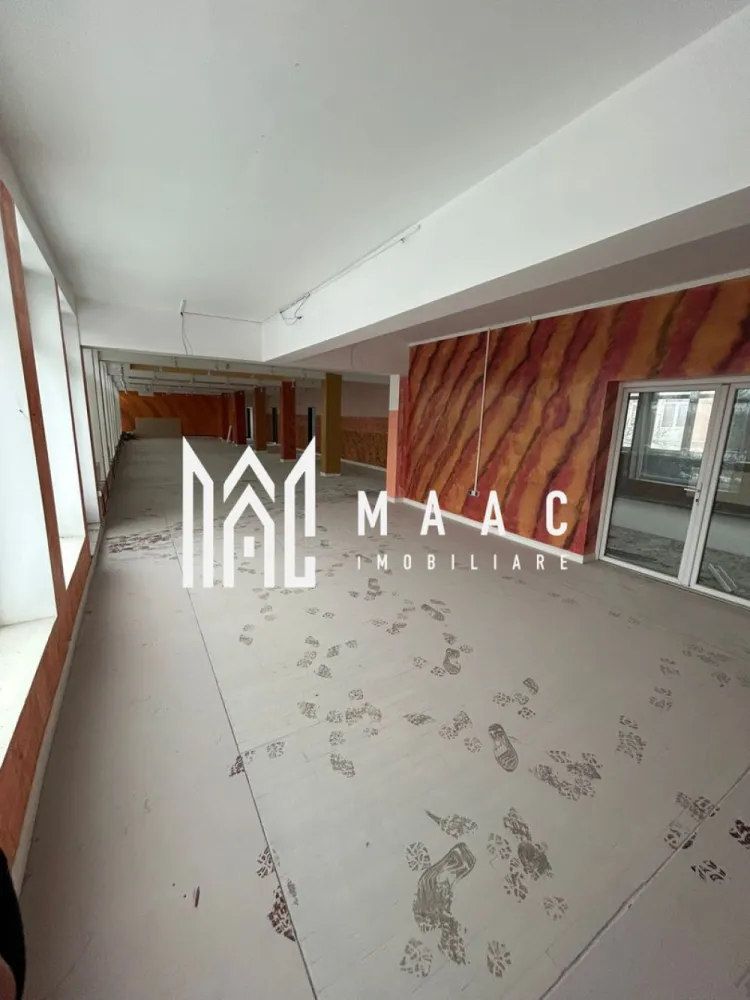 Spatiu Comercial | 335 mp | Zona Turnișor - MAAC Imobiliare vă propune spre închiriere un spațiu comercial generos, cu o suprafață totală de 335 mp utili, ideal pentru diverse activități comerciale, birouri, servicii sau clinici.

Spațiul este compartimentat astfel:

Cameră principală: 182 mp, open-space, cu multiple posibilități de amenajare

Suprafață de 59 mp organizată sub forma unui apartament, ce include:
hol
baie
dormitor
living
bucătărie

Restul suprafeței este împărțit în diverse camere, oferind flexibilitate și spațiu suplimentar pentru birouri sau activități conexe

Un avantaj important îl reprezintă flexibilitatea compartimentării – spațiul poate fi recompartimentat și adaptat în unități mai mici, în funcție de cerințele și specificul activității viitorului chiriaș.

 La predare, spațiul va fi renovat, oferind un mediu modern și funcțional, pregătit pentru utilizare imediată.

 Pentru mai multe detalii sau pentru a programa o vizionare, vă rugăm să ne contactați și să specificați ID:CP2868168