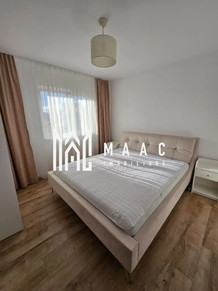 Apartament 2 camere | Modern | Central - Calea Dumbravii - MAAC Imobiliare ofera spre inchiriere apartament de 2 camere elegant, complet mobilat si utilat, renovat, in zona Calea Dumbravii (la 5 minute de centru).

Detalii despre apartament:
- Suprafață: 53 mp
- Compartimentare: 2 camere decomandate (sufragerie și dormitor), bucătărie separată, baie, cămară, debara și balcon.
- Etaj: 4
- Stare: Renovare recentă cu finisaje moderne și mobilă nouă
- Prima închiriere după renovare – mobilă nouă și de calitate superioară
- Centrală termică proprie și electrocasnice noi, la prima utilizare
- Spații de depozitare generoase în apartament, atât debara cât și cămară
- Locație premium
- Acces facil la transport: 1 minut până la stația de autobuz 
- Parcare: locuri de parcare gratuite în fața blocului
- Supermarket non-stop la 2 minute de mers pe jos
- În apropiere: centre de afaceri, bănci, cafenele, finanțe, facultăți și alte puncte de interes
- Apartament luminos, cu o priveliște panoramică asupra orașului și munților

Nu se acceptă animale de companie. Se percepe garantie in cuantumul a două chirii lunare. Disponibilitate imediata.

Pentru mai multe detalii sau pentru a programa o vizionare, va rugam specificati telefonic: CP2291197