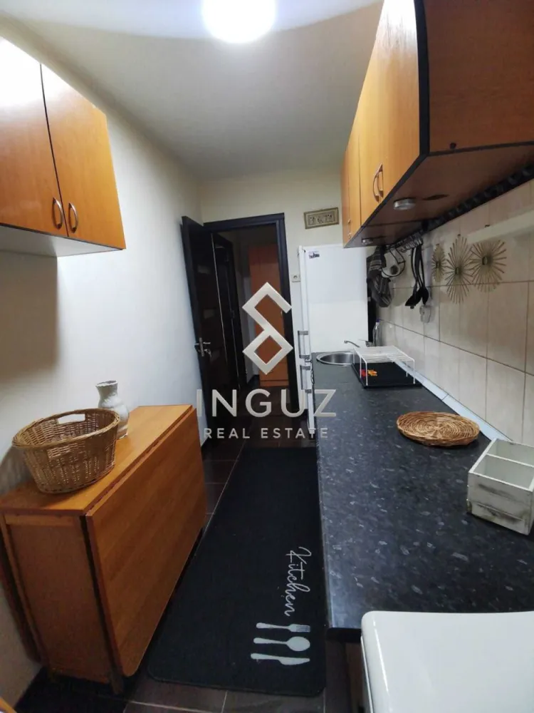 Garsonieră decomandată de închiriat – Colentina / Nada Florilor - ⬇️ العربية ⬇️

Garsonieră decomandată de închiriat – Colentina / Nada Florilor
350 € / lună | 35 mp | parter

Garsonieră spațioasă și decomandată, situată în zona Colentina, strada Nada Florilor, aproape de Teiul Doamnei și Brașoveni.

Ideală pentru închiriere pe termen lung, într-un bloc curat și bine administrat.

• 35 mp
• Parter din 10
• Compartimentare decomandată
• Complet utilată
• Termoficare
• Apometre
• Bloc reabilitat termic
• Zonă liniștită și accesibilă

Condiții de închiriere:
• Contract minim 1 an
• 1 lună avans
• 1 lună garanție

Pentru mai multe detalii sau vizionare, vă rugăm să ne contactați.

استوديو منفصل للإيجار – كولنتينا / Nada Florilor
350 € / شهر | 35 متر مربع | طابق أرضي

استوديو واسع ومقسم بشكل منفصل، يقع في منطقة كولنتينا – شارع Nada Florilor، بالقرب من Teiul Doamnei وBrașoveni.

مناسب للإيجار طويل الأمد داخل بناية نظيفة ومُدارة بشكل جيد.

• 35 متر مربع
• طابق أرضي من 10
• تقسيم منفصل
• مجهز بالكامل
• تدفئة مركزية
• عدادات مياه
• بناء معاد تأهيله حرارياً
• منطقة هادئة وسهلة الوصول

شروط الإيجار:
• عقد لمدة سنة على الأقل
• شهر إيجار مقدم
• شهر تأمين

للمزيد من التفاصيل أو لتحديد موعد للمعاينة، يرجى التواصل معنا.