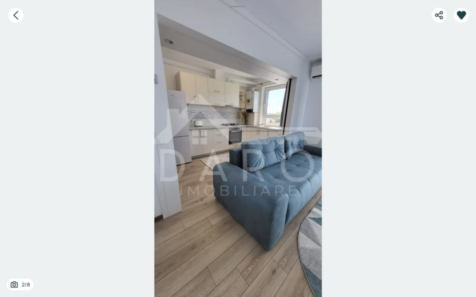 Vănd apartament cu o camera la Maurer - VÂND apartament cu o camera decomandat (STUDIO) în complex MAURER, complet mobilat si UTILAT modern, lux. Apartamentul este compus dintr-o cameră si bucătărie (open space, dar care pot fi separate printr-un perete glisant, cu telecomandă, in living și bucătărie separate) respectiv hol, baie generoasă , debara si balcon.
Se vinde complet mobilat, cu mobilier de calitate superioara si aparatură electrocasnica( plită, cuptor electric, frigider, mașină de spălat performanta.) De asemenea, Studioul este dotat cu aer condiționat. 
Apartamentul deține o boxă la subsolul imobilului. 
Separat, se poate achiziționa un loc de parcare exterior, la prețul de 6000 de euro.