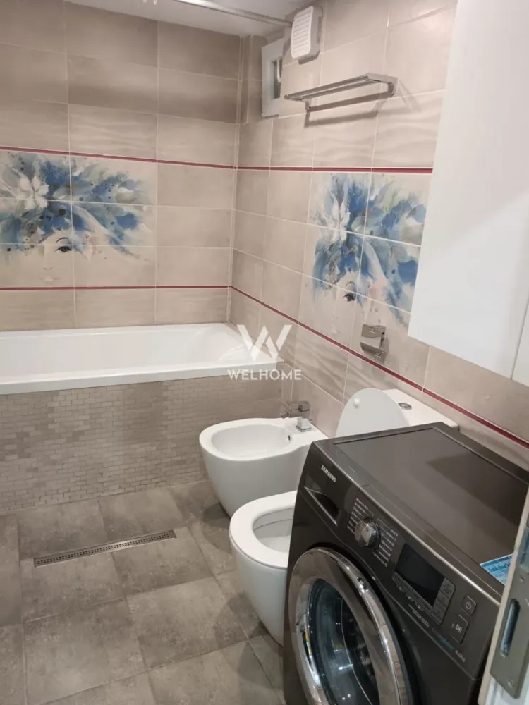 Casă individuală cu 2 apartamente separate, teren 650 mp, garaj și terasă