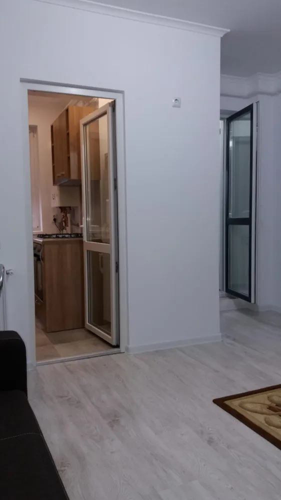 Închiriere Garsoniera zona Militari - Complex Avangarde City - Ofer spre inchiriere o garsoniera decomandata, etaj 3/7, 33 mp. &nbsp;