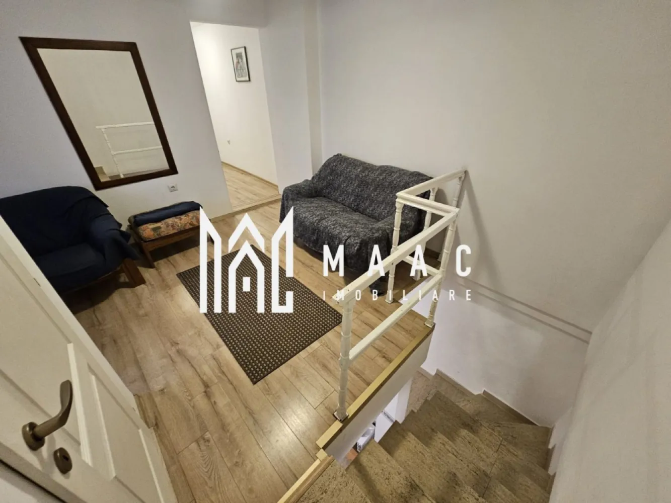 Casa individuala cu afacere la cheie | 140 mp | Central - MAAC Imobiliare vă prezintă o oportunitate deosebită: Casă in zona centrala de vânzare cu afacere inclusă.

Caracteristici principale:

Suprafață utilă: 140 mp
3 apartamente și un studio la mansardă, complet mobilate și utilate, fiecare cu finisaje premium
Livinguri spațioase: Decorate cu mobilier de lux, ideale pentru petrecerea timpului liber
Dormitoare elegante: Confortabile și atent finisate, pentru un somn de calitate
Bucătării moderne: Complet echipate, cu electrocasnice de ultimă generație
Băi de lux: Finisaje de top, oferind o atmosferă relaxantă, tip spa
Studio la mansardă: Spațiu versatil, perfect pentru birou, relaxare sau un apartament de sine stătător
Dotări suplimentare:

Sisteme smart home: Control automatizat al temperaturii și iluminatului
Panouri solare: Economie de energie și sustenabilitate
Spații verzi și terase: Grădini frumos amenajate și terase perfecte pentru relaxare
Distribuție apartamente:

Primul apartament: Dormitor, chicinetă, living, cămară și baie
Al doilea apartament: 2 dormitoare, 2 băi, chicinetă și living open-space
Al treilea apartament: 2 dormitoare, bucătărie, baie și hol
Locație: Situată într-o zonă exclusivistă, aproape de facilități și centrul orașului, oferind un echilibru perfect între liniște și accesibilitate.

Pentru mai multe detalii precizati telefonic ca ati vazut anuntul cu ID : CP2108227