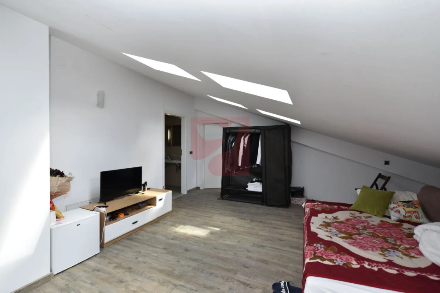 2 in 1, apartamente de 2 si de 4 camere, parcari, Silver Mountain