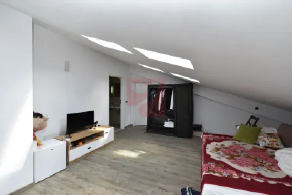 2 in 1, apartamente de 2 si de 4 camere, parcari, Silver Mountain