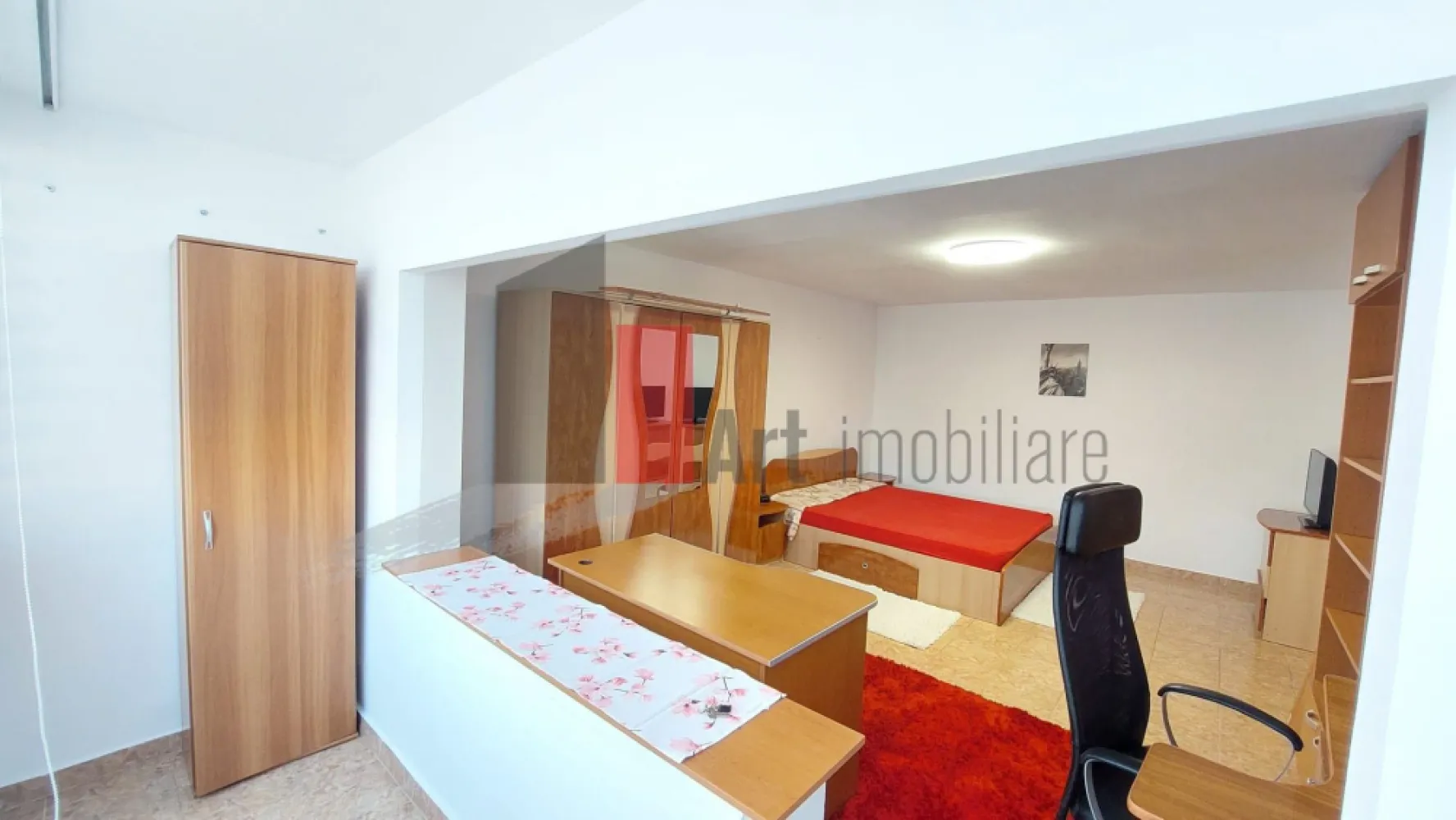 Garsoniera de vanzare-P-ta Alba Iulia-Muncii-Unirii - Garsoniera de vanzare, decomandata, cu suprafata de 40 mp, situata in planul secund al bulevardului Decebal, la etaj 4 din 4, intr-o zonă liniștită (strada Mesterul Manole).
Bloc din 1990 reabilitat in 2025 (cu instalații refacute, panouri fotovoltaice și recuperatoare căldură montate), cu bucatarie inchisa, balcon inchis dar open cu camera, aer conditionat
Locuința se vinde complet mobilată și utilată/nemobilata (aragaz, masina de spalat, frigider, cuptor microunde, smart TV).
Momentan garsoniera este închiriată și se poate păstra chiriașul actual.
Reper: situata la 300m de Piata Alba Iulia si 600m de metrou Muncii, in proximitatea parcarii subterane de pe Bulevardul Decebal
Zone de interes: Piata Alba Iulia, Bulevardul Decebal, Bulevardul Burebista, Bulevardul Unirii