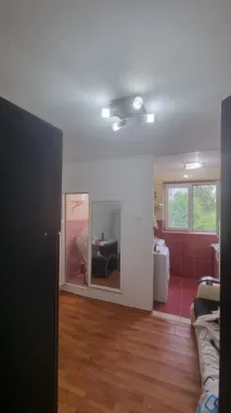 Vând garsoniera Rahova