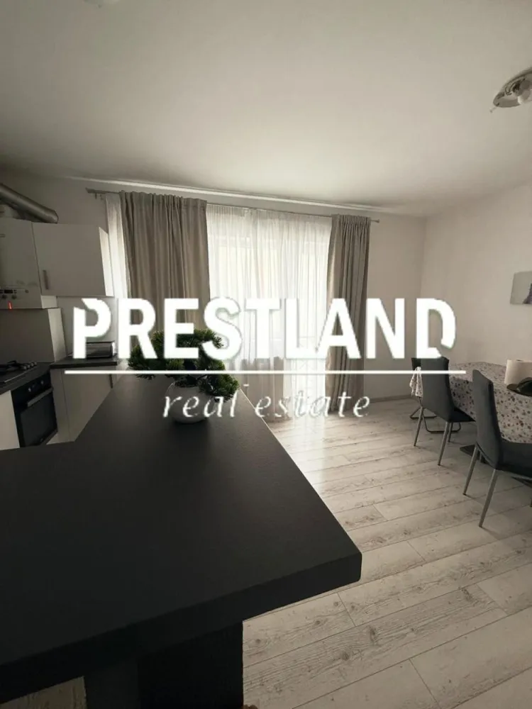 Apartament cu 2 dormitoare, zona Cartierul Arhitecțior-Sibiu !! - Apartament decomandat, situat la eytajul 1, cu2 balcoane si un loc de parcare privat.

Acesta se compune din:
Bucatarie+ Living- 22 mp.
Hol-4.90 mp.
Dormitor cu balcon:11.55 mp.
Dormitor copil cu balcon Franțuzesc: 11.30 mp.
Baie cu serisire naturală(geam): 4.70 mp.

Apartamentul se vinde mobilat, utilat si dotata si se poate ocupa imediat.