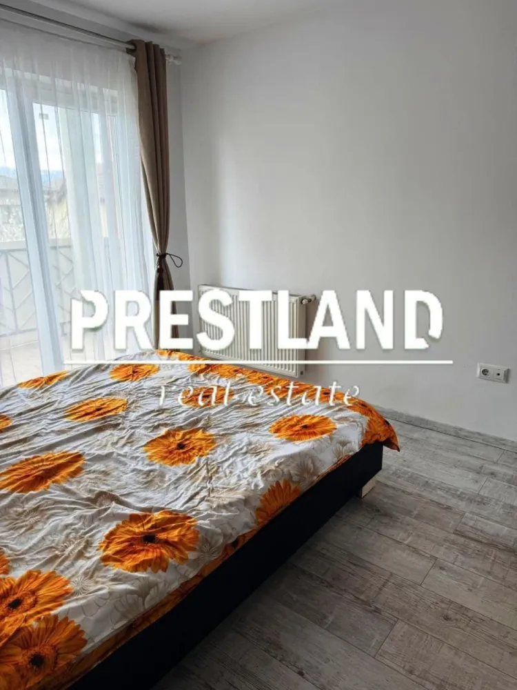 Apartament cu 2 dormitoare, zona Cartierul Arhitecțior-Sibiu !! - Apartament decomandat, situat la eytajul 1, cu2 balcoane si un loc de parcare privat.

Acesta se compune din:
Bucatarie+ Living- 22 mp.
Hol-4.90 mp.
Dormitor cu balcon:11.55 mp.
Dormitor copil cu balcon Franțuzesc: 11.30 mp.
Baie cu serisire naturală(geam): 4.70 mp.

Apartamentul se vinde mobilat, utilat si dotata si se poate ocupa imediat.