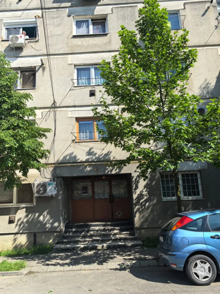 Garsonierá - &nbsp;Garsoniera vanzare strada serbota 26 sibiu pretul negociabil se vinde mobilatá &nbsp;