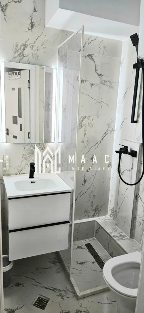 Garsoniera | Etaj 1 | Renovata complet | Mobilata | Lazaret - MAAC Imobiliare vă propune spre închiriere o garsonieră complet renovată, situată la etajul 1 al unui imobil din zona Lazaret, dupa podul garii ideală pentru o persoană singură sau un cuplu care caută un spațiu modern, luminos și eficient compartimentat.

Caracteristici:
Garsonieră situată la etajul 1 din 4
Suprafață utilă: 13 mp
Renovată complet, inclusiv instalațiile electrice și sanitare
Foarte luminoasă
Localizată într-o zonă cu acces rapid la magazine, stații de transport, servicii și alte facilități

Compartimentare:
Hol mic de intrare
Baie modernă, dotată cu cabină de duș
Dormitor funcțional, cu bucătărie compactă integrată

Condiții de închiriere:
Se percepe prima lună de chirie și garanție.

Pentru mai multe detalii precizati telefonic ca ati vazut anuntul cu ID: CP2849293