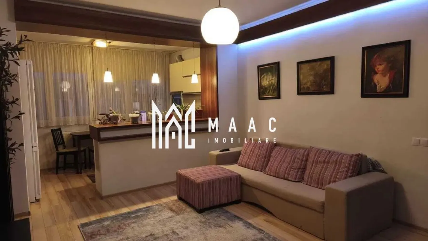Apartament 2 camere | Loc de parcare ICalea Dumbrăvii - MAAC Imobiliare vă propune spre închiriere un apartament modern cu 2 camere, situat într-o zonă foarte apreciată din Sibiu – Calea Dumbrăvii, la intersecția cu Strada Siretului, la doar câteva minute de Parcul Sub Arini.

Poziționat într-un cartier liniștit, construit în 2008, imobilul beneficiază de o zonă de acces și o casă a scării spațioase și foarte bine întreținute.

Apartamentul are o suprafață utilă de 54 mp și oferă o compartimentare practică, fiind complet mobilat și utilat, ideal pentru cei care își doresc confort și acces rapid către principalele puncte de interes din oraș.

Compartimentare: living luminos cu bucătărie open-space, dormitor, baie generoasă, hol, debara -utilă pentru depozitare

Oferta include un loc de parcare privat, un avantaj important în zonă.

Se percepe garantie o chirie in avans. 

Accesul la transportul în comun este excelent, iar Parcul Sub Arini la doar 500 m.

Pentru mai multe detalii precizati telefonic ca ati vazut anuntul cu ID: CP2822879