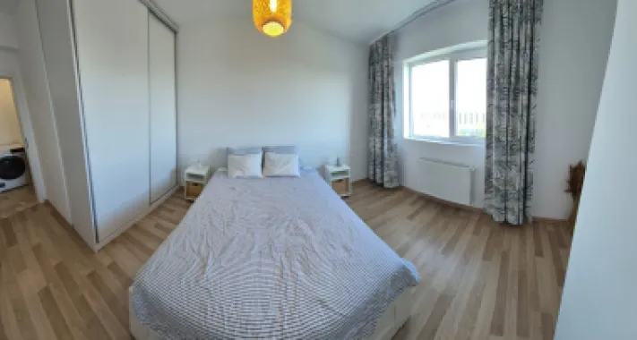 Inchiriez apartament