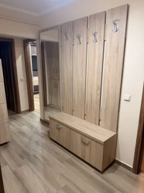 BRASADAS vinde ap 3 cam etaj 3/4 in Carpați 2.