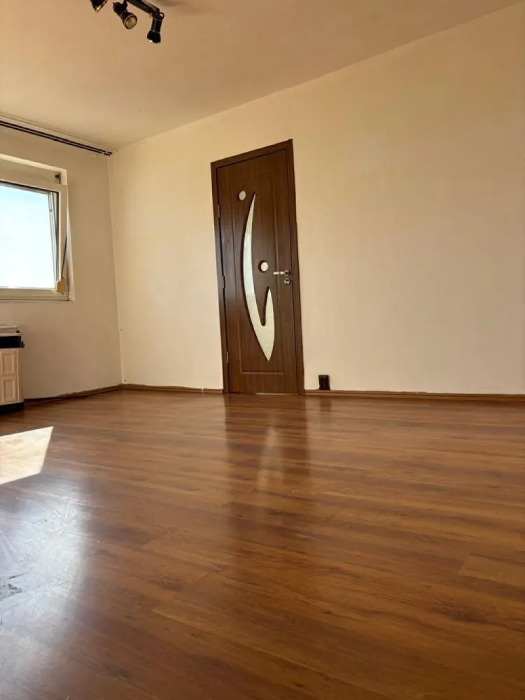 BRASADAS vinde ap cam etaj 4/4 in 14 Mai. - Agenția imobiliara BRASADAS vinde apartament la etajul 4 în cartierul 14 mai strada begoniei, în spate la
Pompieri , bloc de cărămidă cu geam la baie , gemuri termopan, bloc izolat cu polistiren și cu decorativă pe exterior, parcarea inclusă , interfon pe scara blocului, cu parc de copii zonă verde, magazine etc.
Www.brasadas.com.