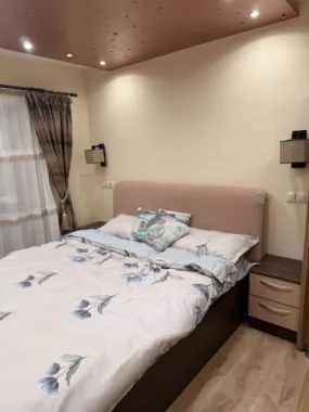 BRASADAS vinde ap 3 cam etaj 3/4 in Carpați 2.