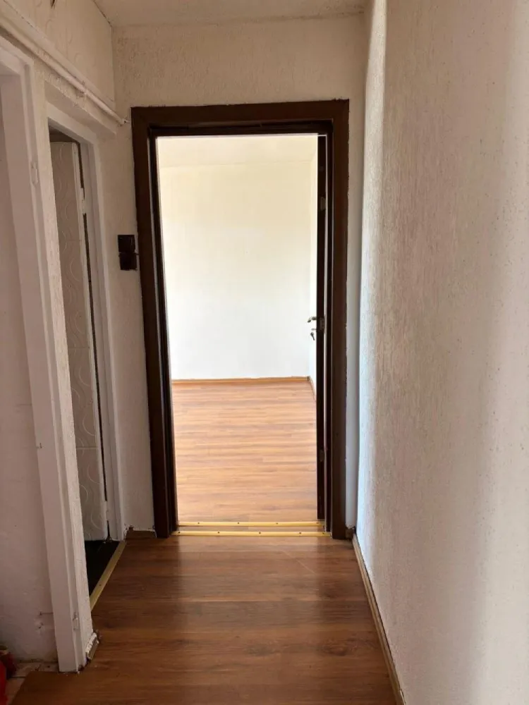 BRASADAS vinde ap cam etaj 4/4 in 14 Mai. - Agenția imobiliara BRASADAS vinde apartament la etajul 4 în cartierul 14 mai strada begoniei, în spate la
Pompieri , bloc de cărămidă cu geam la baie , gemuri termopan, bloc izolat cu polistiren și cu decorativă pe exterior, parcarea inclusă , interfon pe scara blocului, cu parc de copii zonă verde, magazine etc.
Www.brasadas.com.