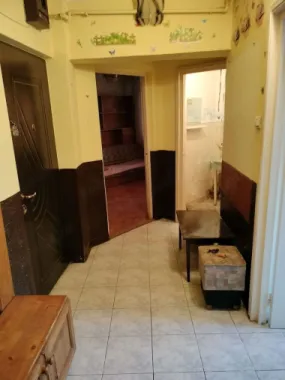 BRASADAS vinde ap 3 cam etaj 4/4 in Micro 16 Brândușa.