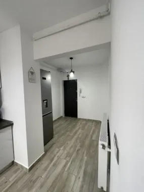 BRASADAS vinde ap 3 cam etaj 4/4 în Micro 15.