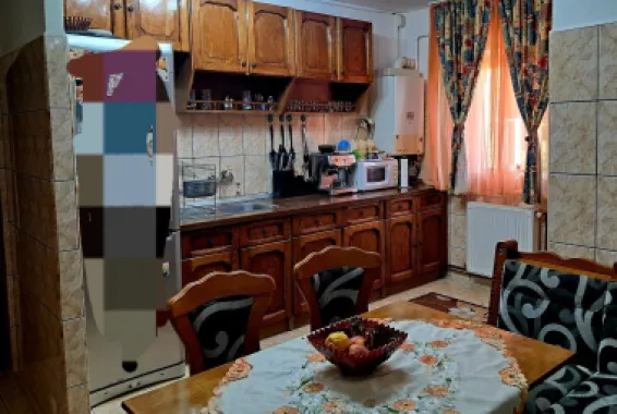 Vand apartament cu 3 camere in micro 16 Satu mare
