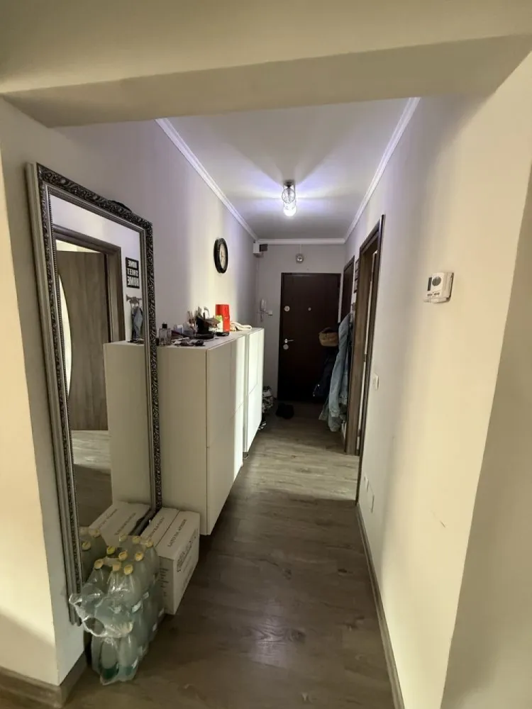 BRASADAS vinde ap 2 cam Carpati 2 etaj 3/4. - Agentia imobilara BRASADAS vinde apartament cu 2 camere decomandate in Carpați 2 cu suprafata utila de 61mp. cu 2 balcoane la etajul 3/4.
Parcare rezervata
Beci inclus
Complet mobilat și utilat.
Www.brasadas.com.