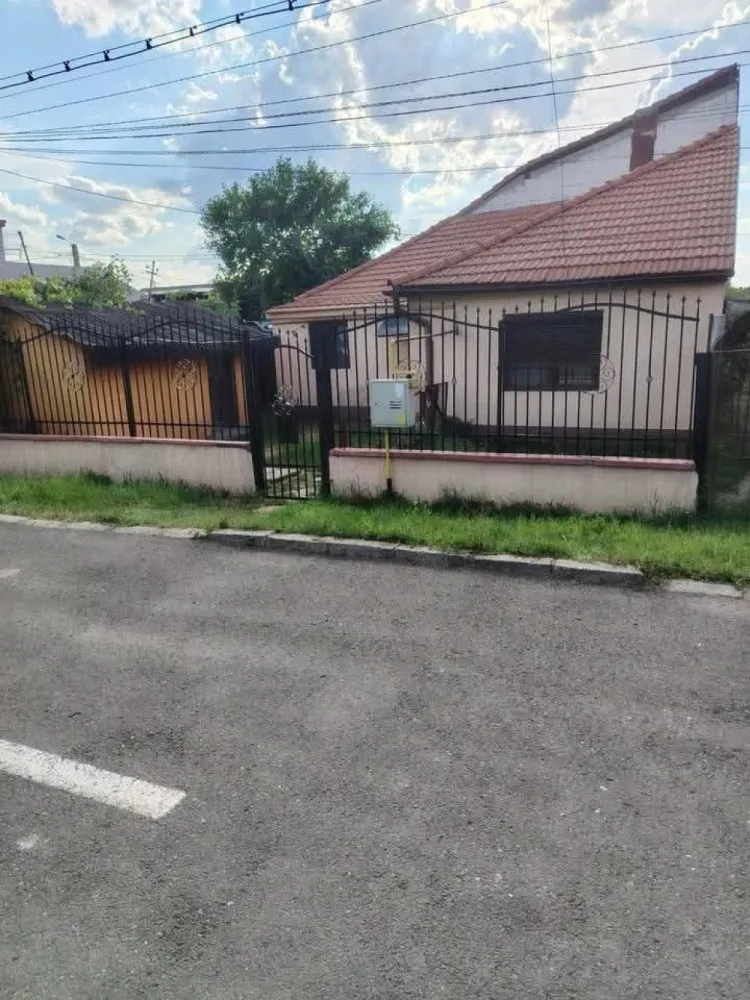 BRASADAS vinde casa individuala in zona Drexlmaier. - Agenția imobiliara BRASADAS vinde casa individuala cu 2 camere in zona Drexlmaier. 
Www.brasadas.com.