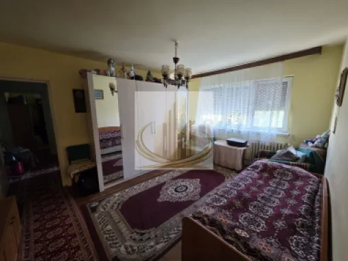 Apartament 4 camere în zona Dacia