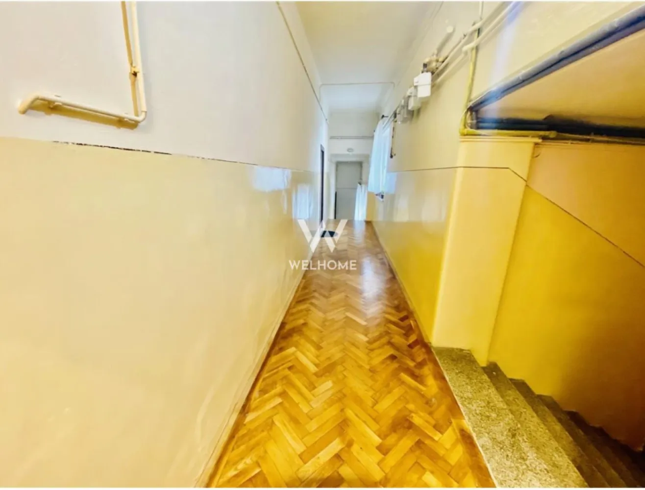 Garsoniera decomandata Bd. Victoriei, laga Parcul Sub Arini - Garsoniera cu bucatarie separata - Bd Victoriei, Sibiu

- Suprafata utila: 42mp
- Situata intr-o zona linistita, in apropiere de parcul Sub Arini.
- Apartamentul se afla la etajul 1.
- Locuinta este mobilata si utilata, fiind alcatuita dintr-un dormitor, hol de distributie comun, bucatarie separata si baie.
- Acces auto cu parcare proprie.
Disponibil IMEDIAT!.

Chirie lunara: 300 Euro + se percepe garantie
Comision client: 50% din prima chirie

Contact: +40747.639.802